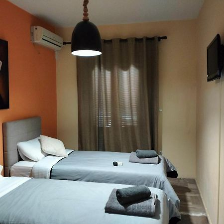 Helens Apartment Толон Экстерьер фото
